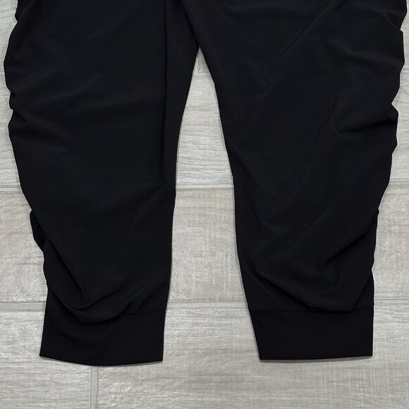 Athleta Attitude Featherweight Stretch High Rise Crop Pant in Black Size 12 - Picture 11 of 16